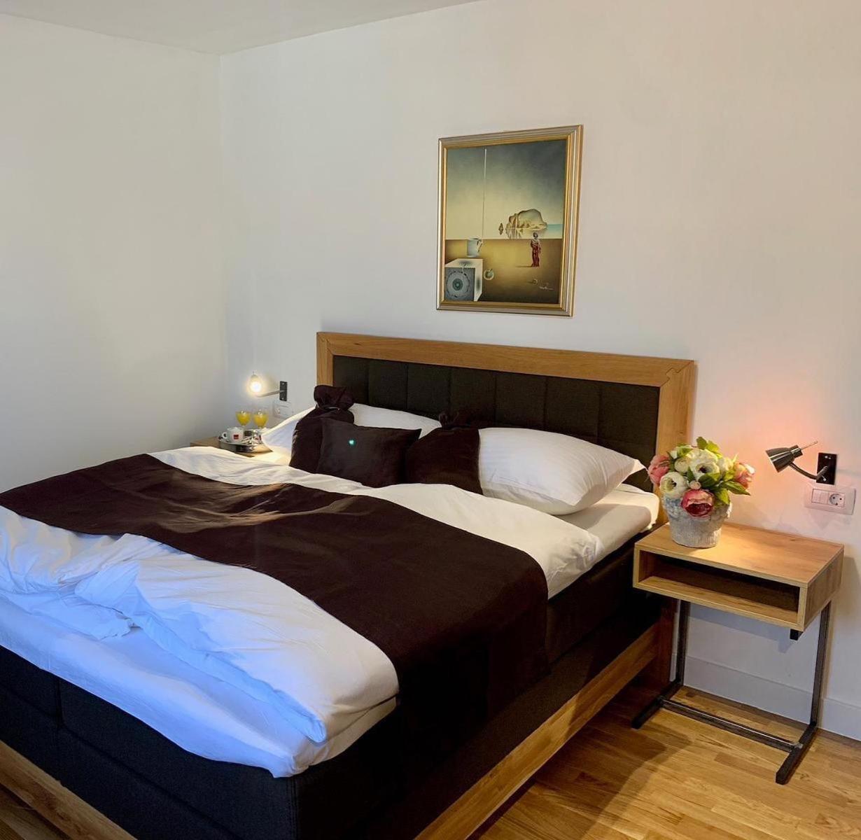 Motel Kiwi Grude Екстер'єр фото