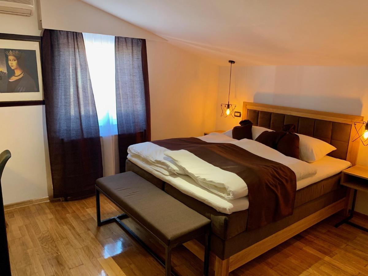 Motel Kiwi Grude Екстер'єр фото