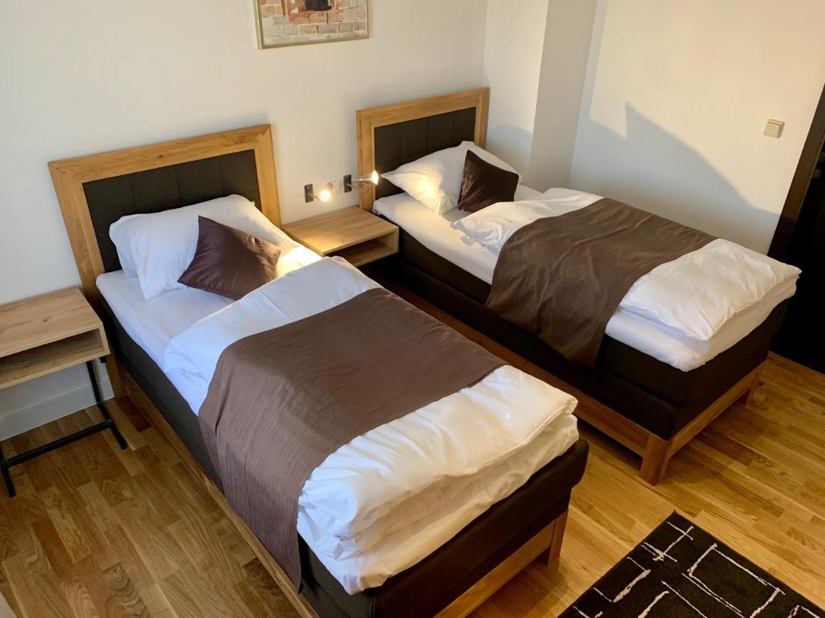 Motel Kiwi Grude Екстер'єр фото