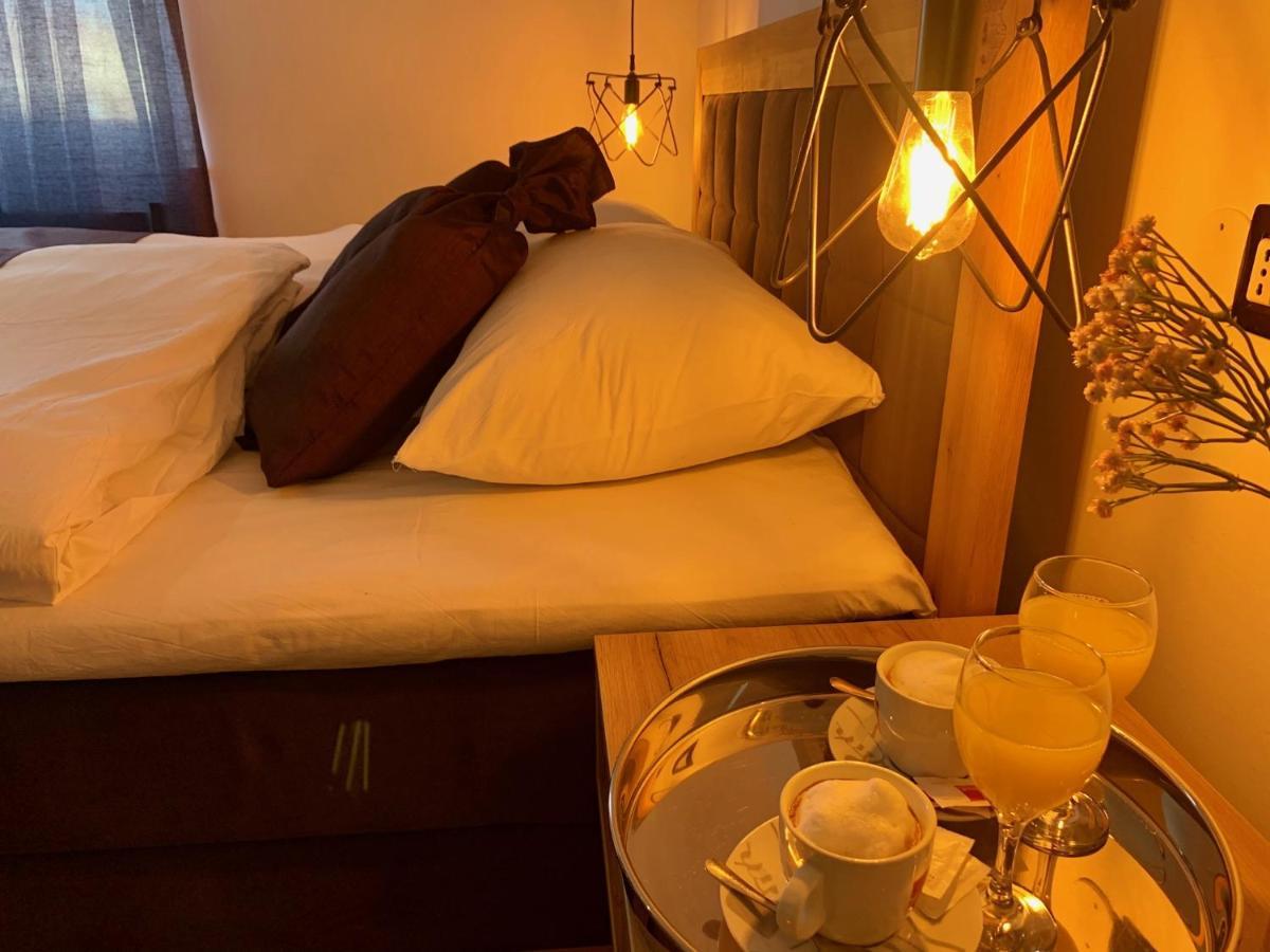Motel Kiwi Grude Екстер'єр фото