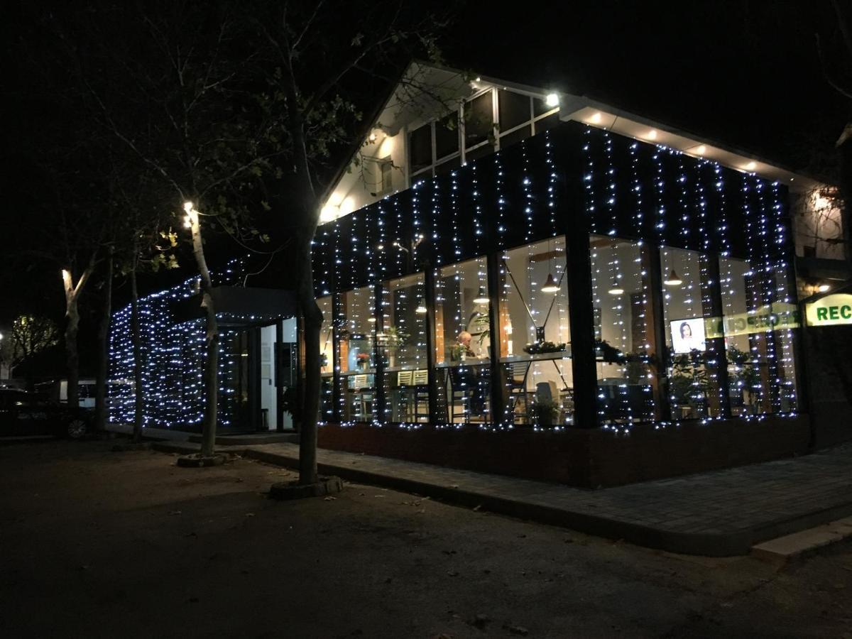 Motel Kiwi Grude Екстер'єр фото